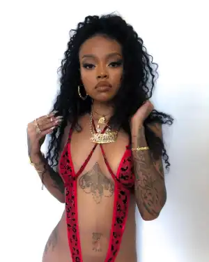 Maliibu Miitch - Chyna White (Remix)
